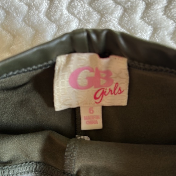 Stretch soft leggings faux leather military green with little use - Picture 2 of 4